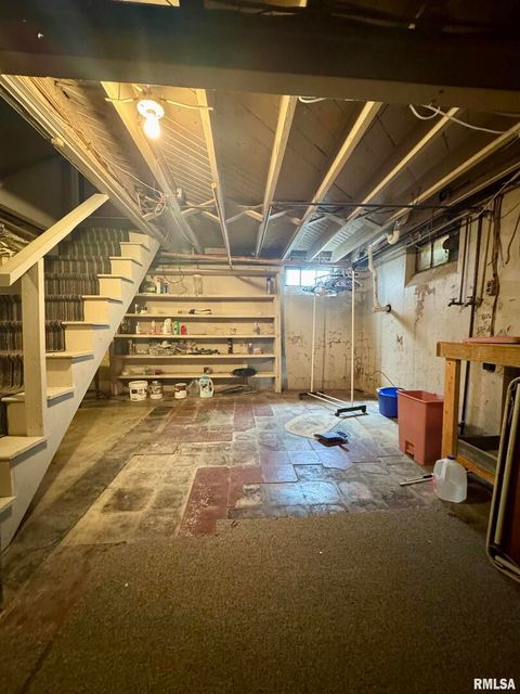 Tiny photo for 215 S JACKSON Street, Harrisburg, IL 62946 (MLS # EB458799)