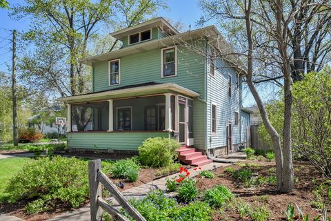 Photo of 16 S Harrison Street, Batavia, IL 60510 (MLS # 12605945)