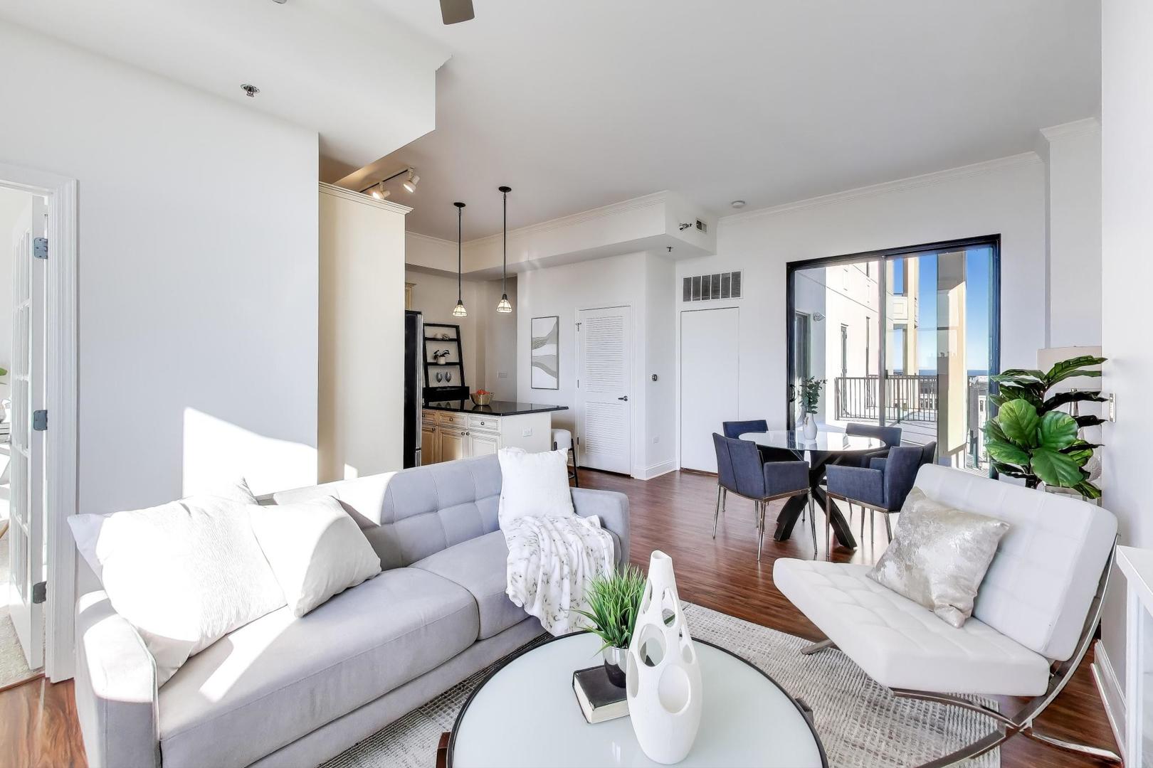 1464 S Michigan Avenue 1605