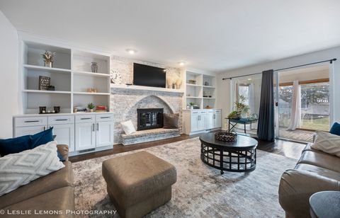 Tiny photo for 398 Woodlane Court, Wood Dale, IL 60191 (MLS # 12545265)