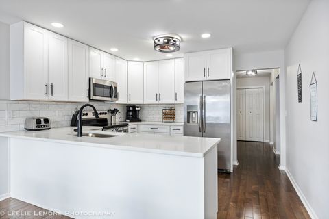 Tiny photo for 398 Woodlane Court, Wood Dale, IL 60191 (MLS # 12545265)