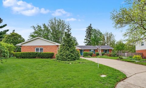 Tiny photo for 2207 Boudreau Circle, Urbana, IL 61801 (MLS # 12628478)