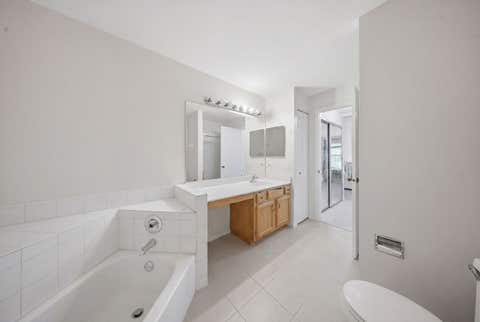 Tiny photo for 206 Glasgow Lane #B206, Schaumburg, IL 60194 (MLS # 12693967)