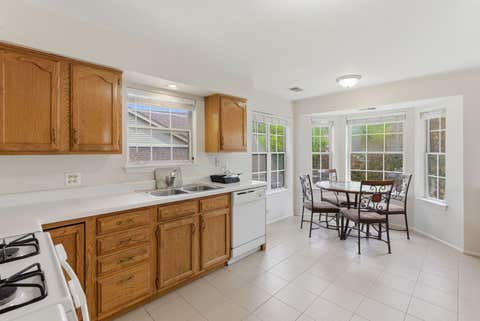 Tiny photo for 206 Glasgow Lane #B206, Schaumburg, IL 60194 (MLS # 12693967)