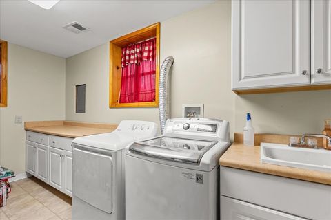 Tiny photo for 704 Helene Street, Shorewood, IL 60404 (MLS # 12593566)