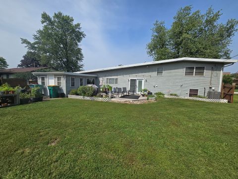 Tiny photo for 704 Helene Street, Shorewood, IL 60404 (MLS # 12593566)