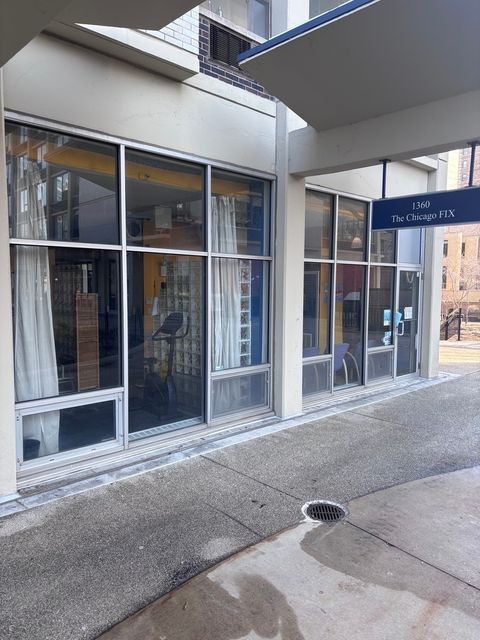 1360 N Sandburg Terrace Chicago IL 60610