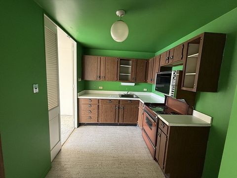 Tiny photo for 5445 N Sheridan Road #1104, Chicago, IL 60640 (MLS # 12609501)