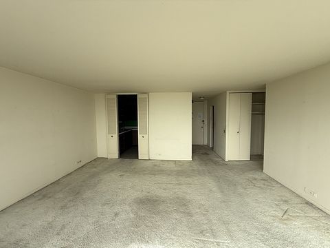 Tiny photo for 5445 N Sheridan Road #1104, Chicago, IL 60640 (MLS # 12609501)