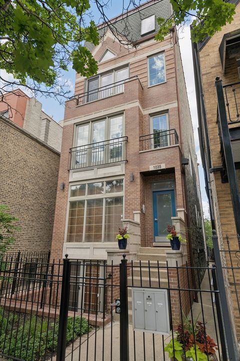 1035 N Hermitage Avenue 3PH Chicago IL 60622