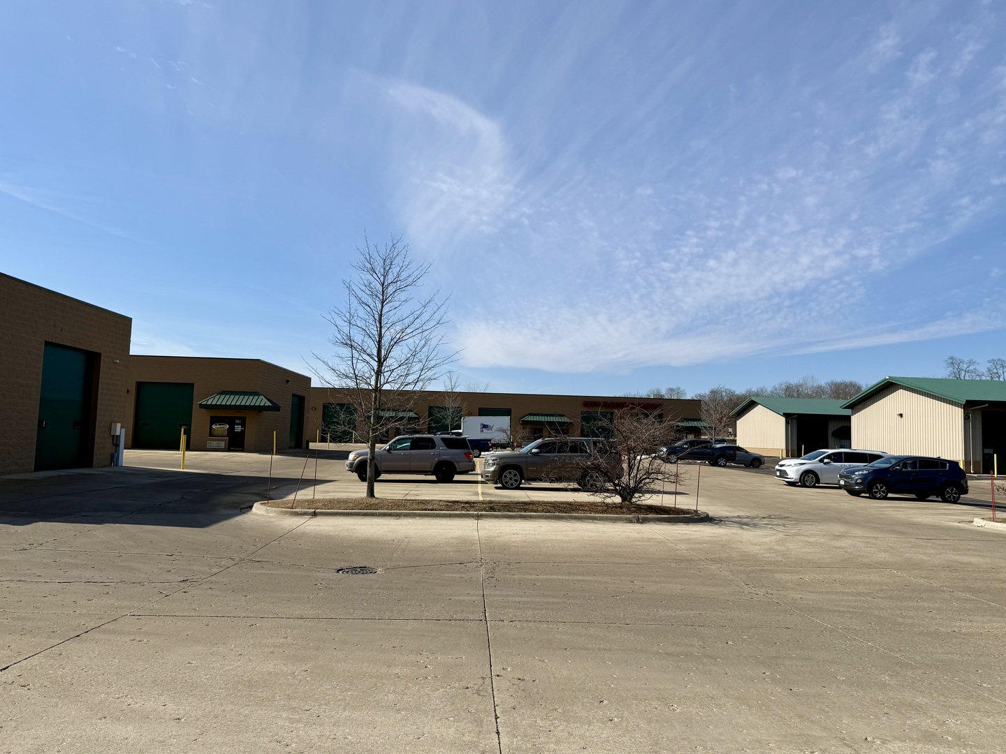 1600 N Milwaukee Avenue 901