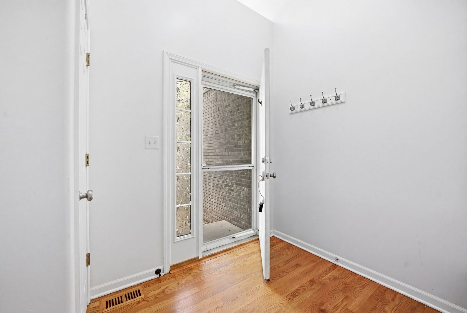 Properties 2 2211 Autumn Lane