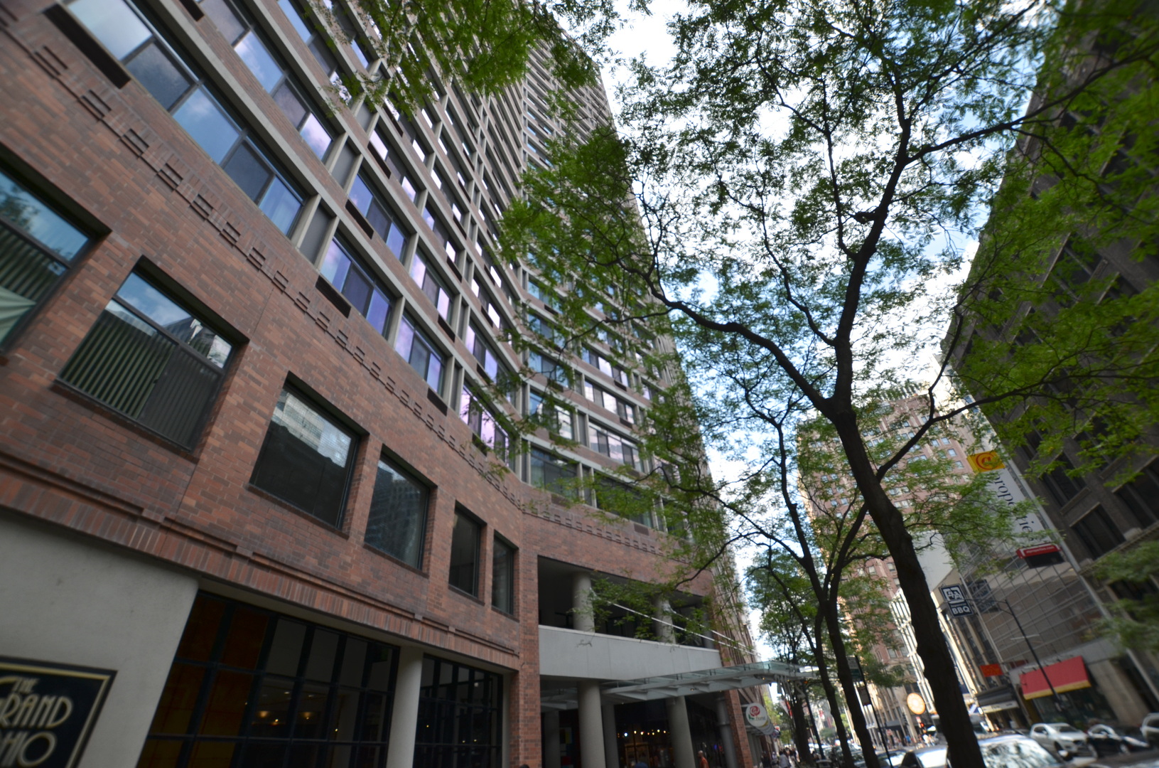 211 E OHIO Street 713