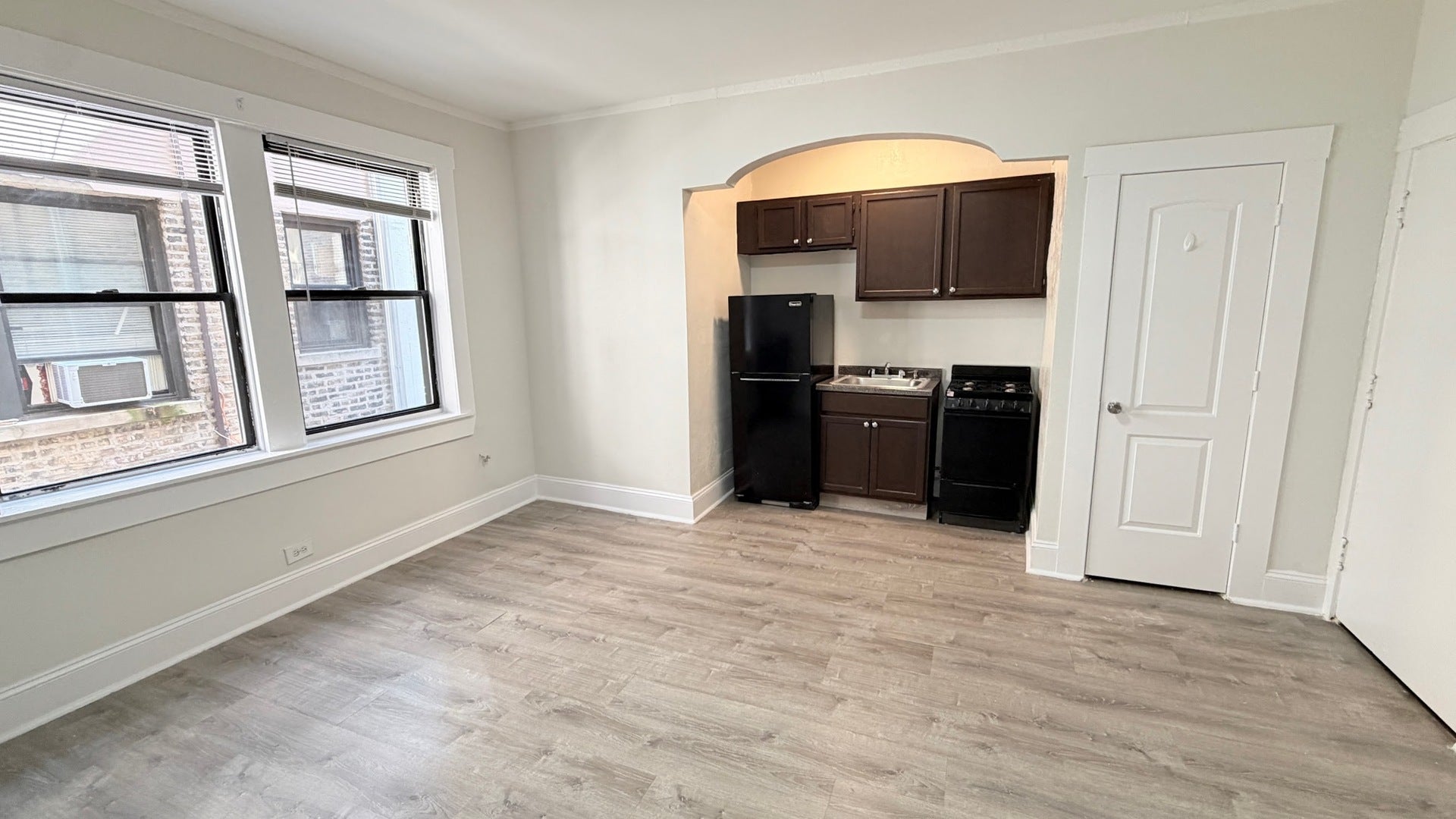 839 W Sheridan Road 325