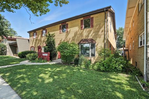 32 W BURLINGTON Avenue Westmont IL 60559
