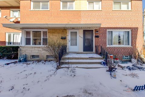 Photo of 9463 Niles Center Road #E, Skokie, IL 60076 (MLS # 12544608)