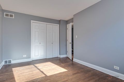 Tiny photo for 9463 Niles Center Road #E, Skokie, IL 60076 (MLS # 12544608)