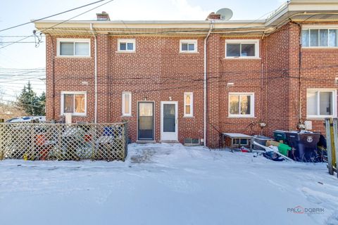Tiny photo for 9463 Niles Center Road #E, Skokie, IL 60076 (MLS # 12544608)