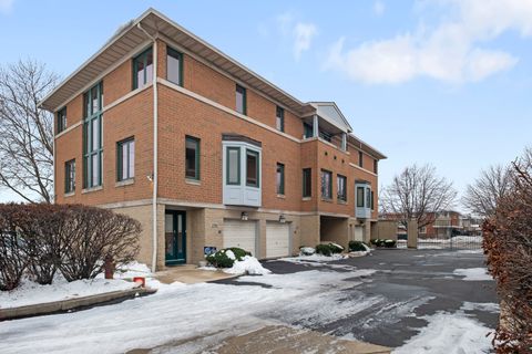 Photo of 3806 W Devon Avenue, Lincolnwood, IL 60712 (MLS # 12526736)