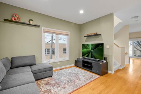 Tiny photo for 3806 W Devon Avenue, Lincolnwood, IL 60712 (MLS # 12526736)