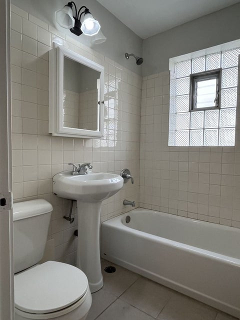 Tiny photo for 5135 S Kenwood Avenue #406, Chicago, IL 60615 (MLS # 12761128)