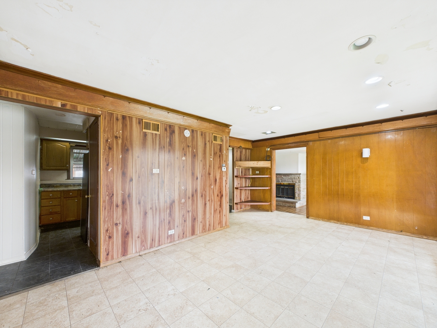 8718 Plainfield Road