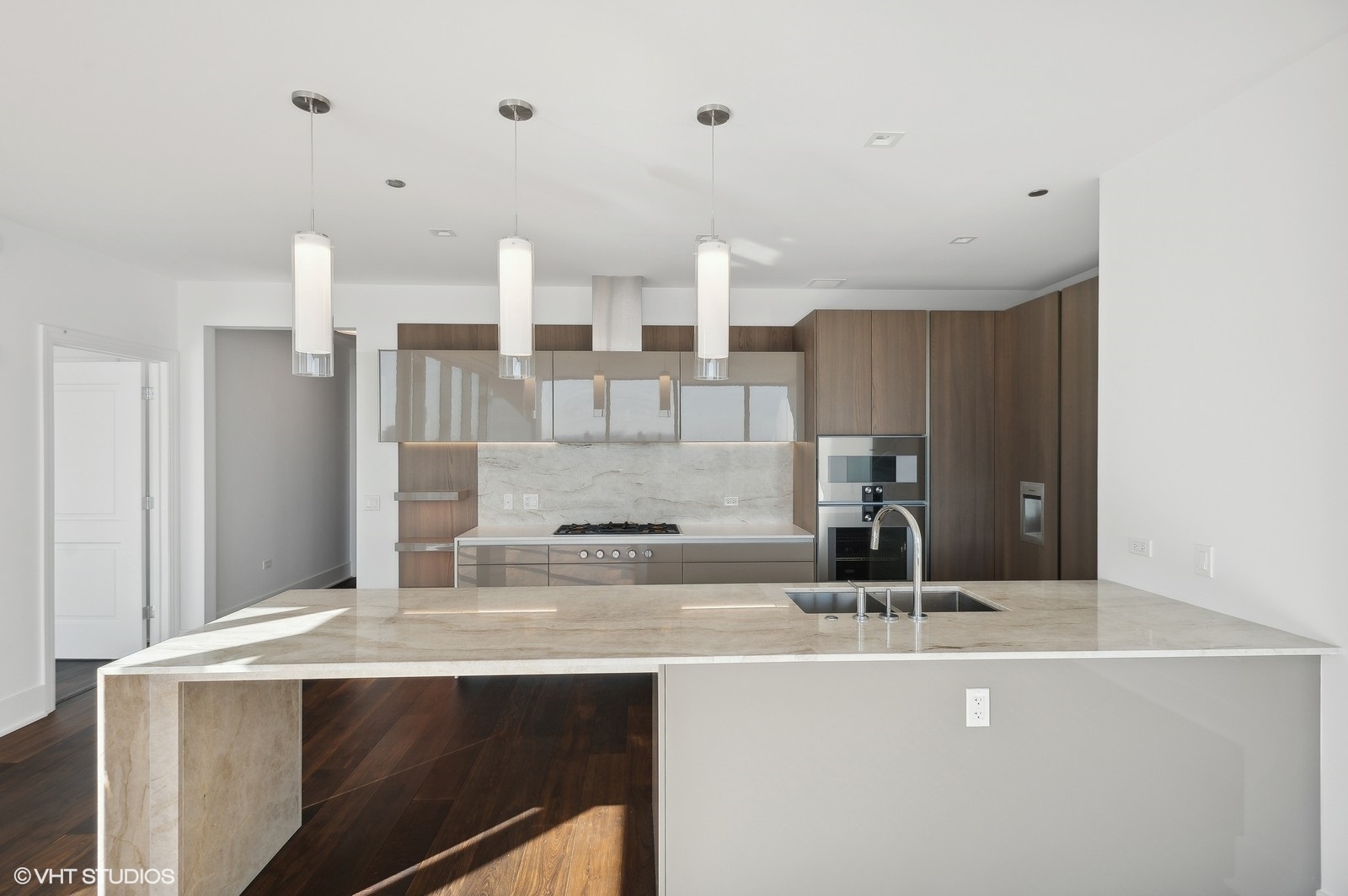 363 E Wacker Drive 3707