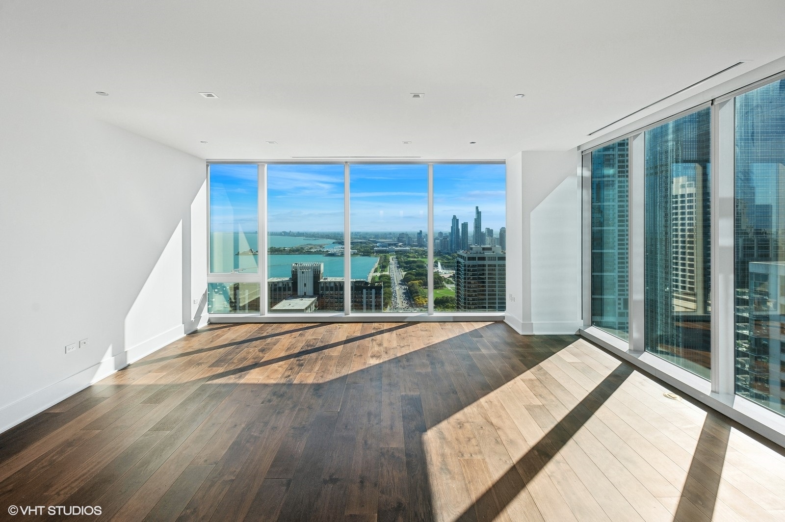 363 E Wacker Drive 3707