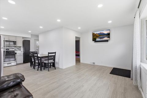 Tiny photo for 270 Ridge Avenue, Crystal Lake, IL 60014 (MLS # 12593195)