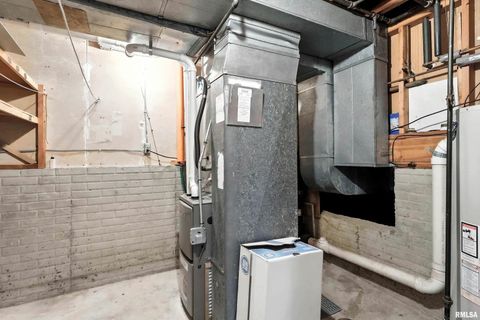 Tiny photo for 3011 N PINE Street, Davenport, IA 52804 (MLS # 100000409)