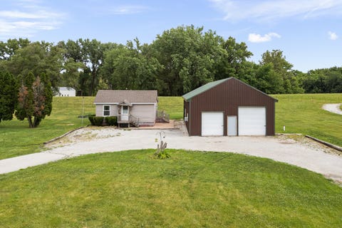 Photo of 2303 Big Island Parkway, Milan, IL 61264 (MLS # 12676815)