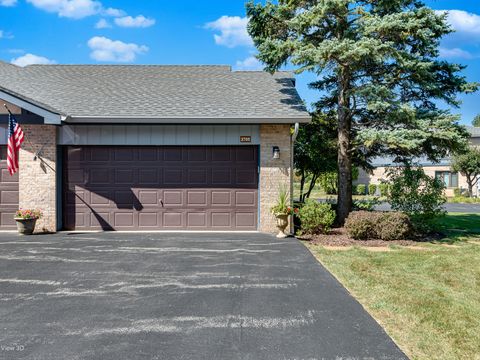 Tiny photo for 2705 Harbor Drive #2705, Joliet, IL 60431 (MLS # 12476379)