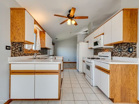 Tiny photo for 2705 Harbor Drive #2705, Joliet, IL 60431 (MLS # 12476379)