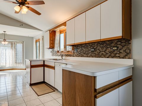 Tiny photo for 2705 Harbor Drive #2705, Joliet, IL 60431 (MLS # 12476379)