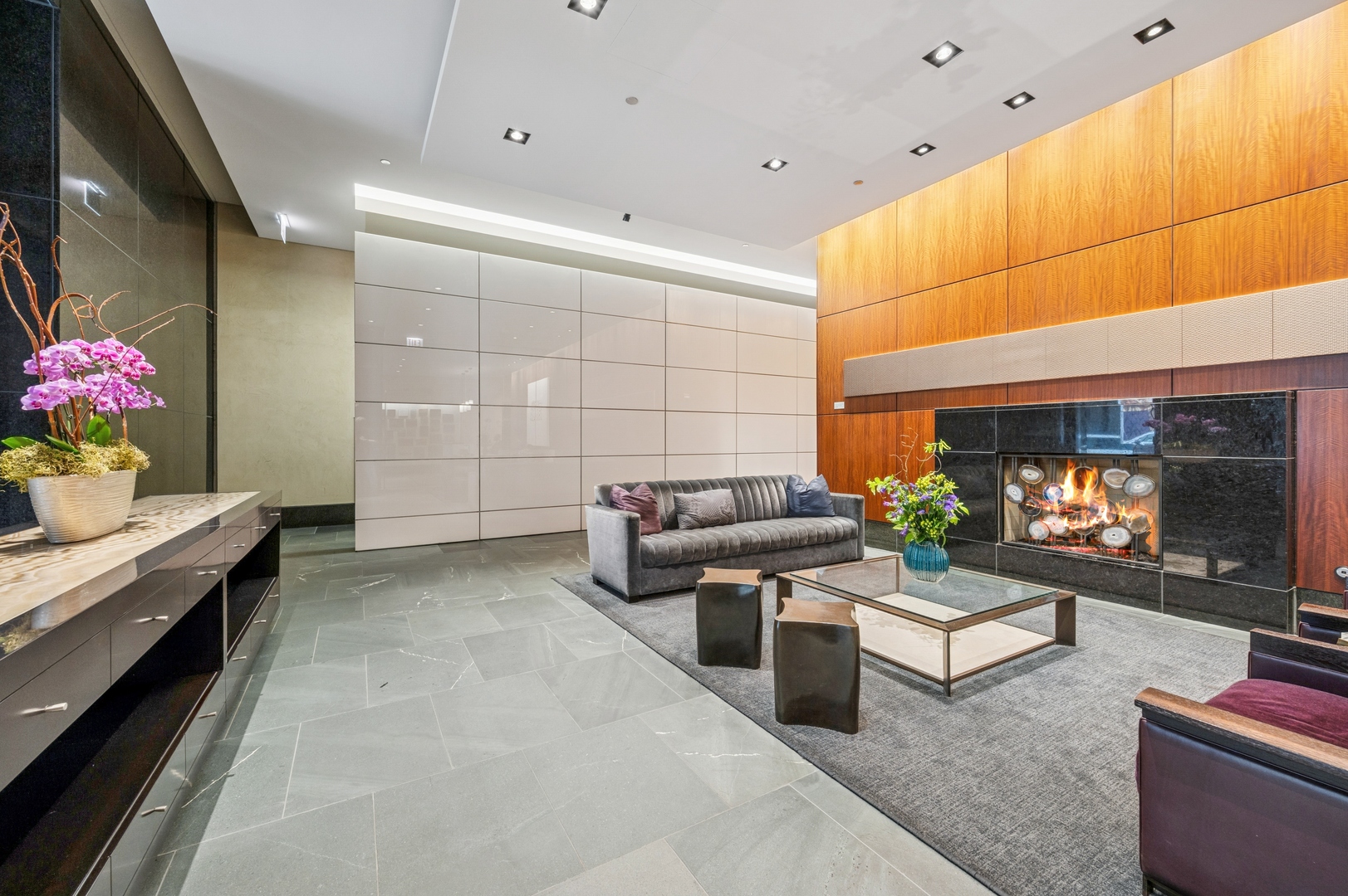 130 N GARLAND Court 1608