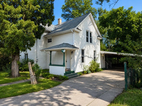 Photo of 1400 Maple Road, Joliet, IL 60432 (MLS # 12715152)