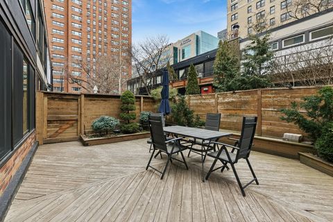 Tiny photo for 2906 N Sheridan Road, Chicago, IL 60657 (MLS # 12571695)