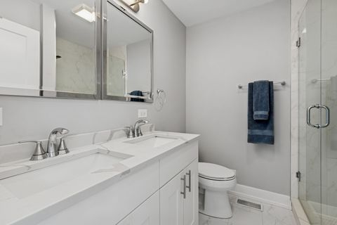 Tiny photo for 2906 N Sheridan Road, Chicago, IL 60657 (MLS # 12571695)