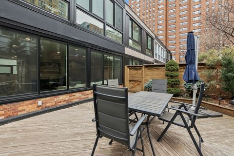 Tiny photo for 2906 N Sheridan Road, Chicago, IL 60657 (MLS # 12571695)