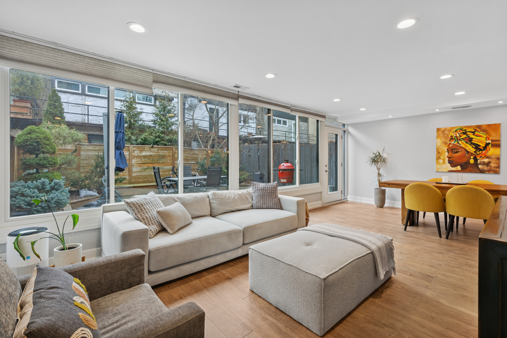 2906 N Sheridan Road