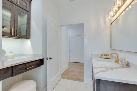 Tiny photo for 19 Marina Drive, Des Plaines, IL 60016 (MLS # 12600381)