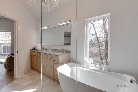 Tiny photo for 19 Marina Drive, Des Plaines, IL 60016 (MLS # 12600381)