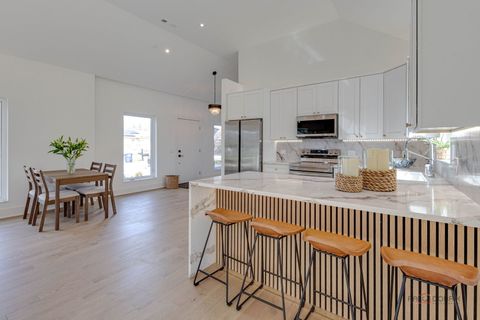 Tiny photo for 19 Marina Drive, Des Plaines, IL 60016 (MLS # 12600381)