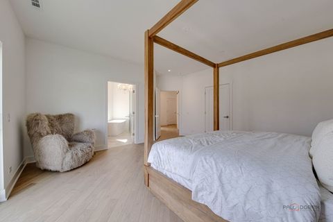 Tiny photo for 19 Marina Drive, Des Plaines, IL 60016 (MLS # 12600381)