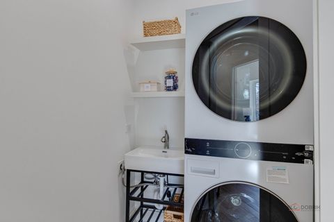 Tiny photo for 19 Marina Drive, Des Plaines, IL 60016 (MLS # 12600381)