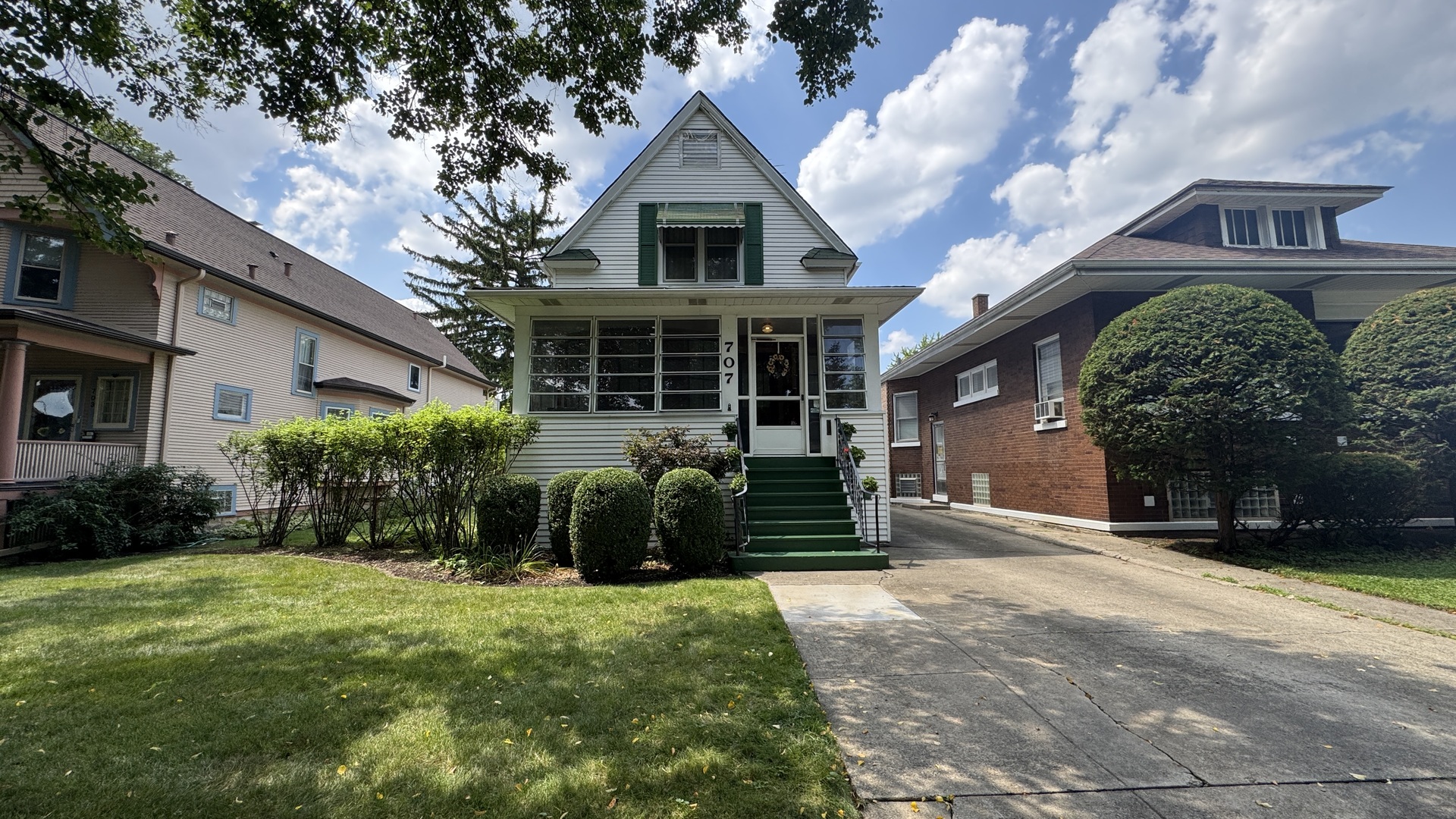 707 Woodbine Avenue