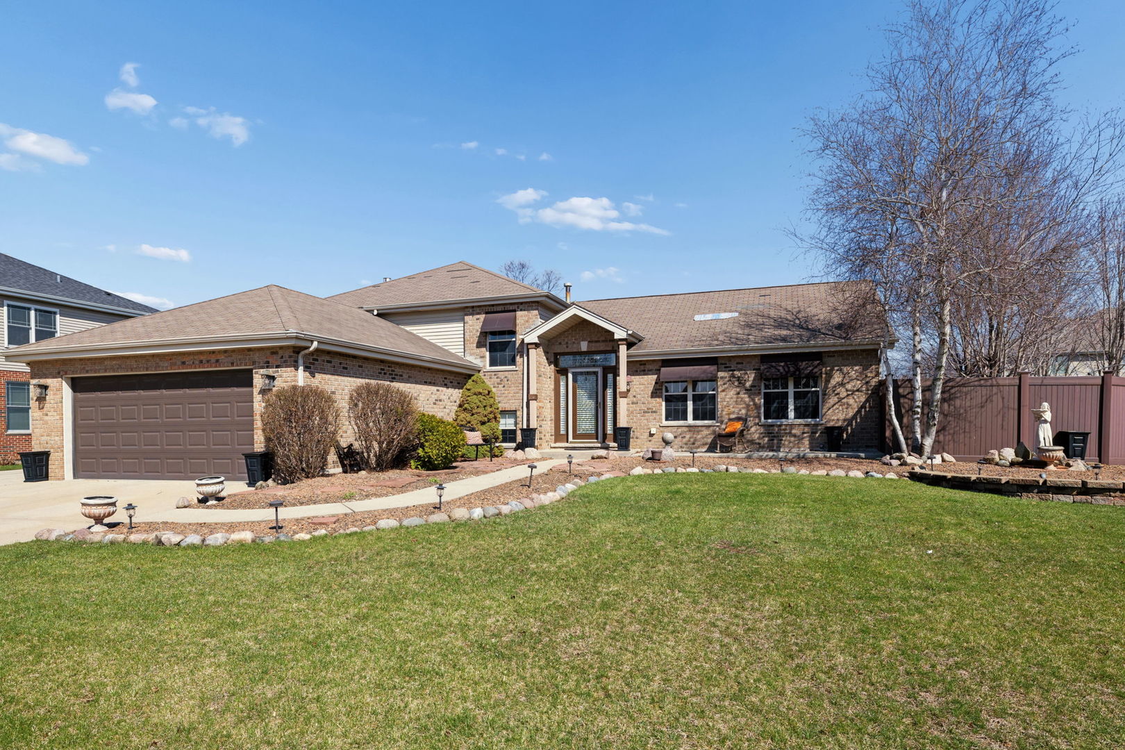 1035 Yamma Ridge