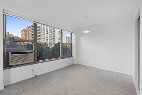 Tiny photo for 2970 N Lake Shore Drive #6F, Chicago, IL 60657 (MLS # 12481793)