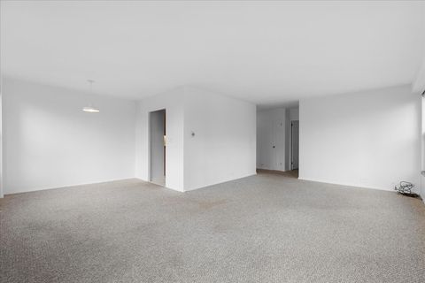 Tiny photo for 2970 N Lake Shore Drive #6F, Chicago, IL 60657 (MLS # 12481793)
