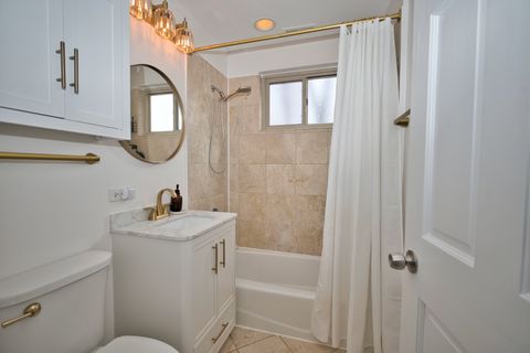 Tiny photo for 1314 Main Street #2D, Evanston, IL 60202 (MLS # 12577796)